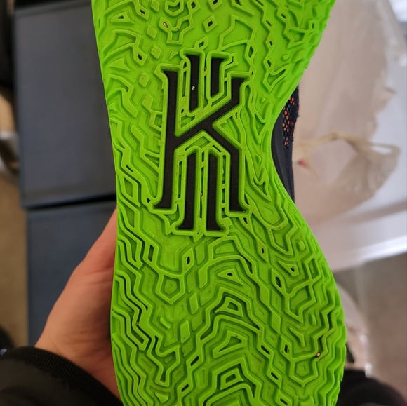 Nike Kyrie midnight navy color men sneakers size 9 - Picture 5 of 9